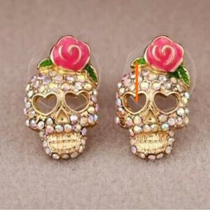 Skull Rhinestones Stud Earrings In Gold Tone Gothic Punk Halloween